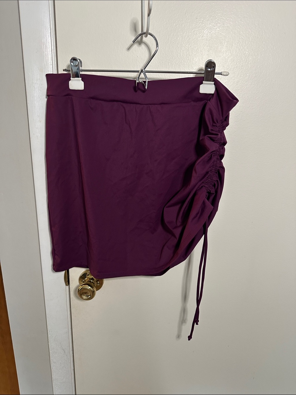 TA3 adjustable cover up skirt